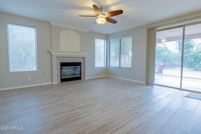 Building Photo - 1153 W Windhaven Ave