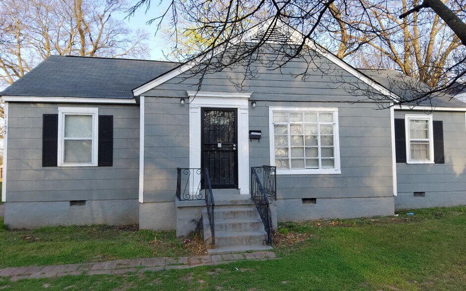 Primary Photo - 1155 S Greer St