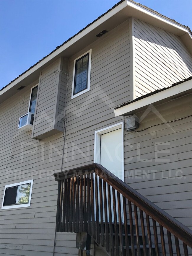 Building Photo - Beautiful One Bedroom Apartment Home