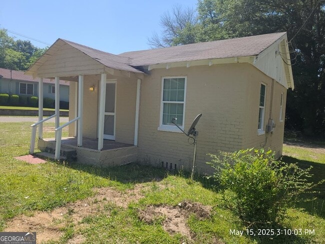 Building Photo - 10 Hester Dr