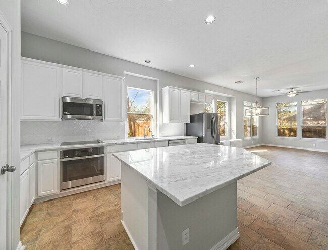 Building Photo - 106 Cezanne Woods Dr