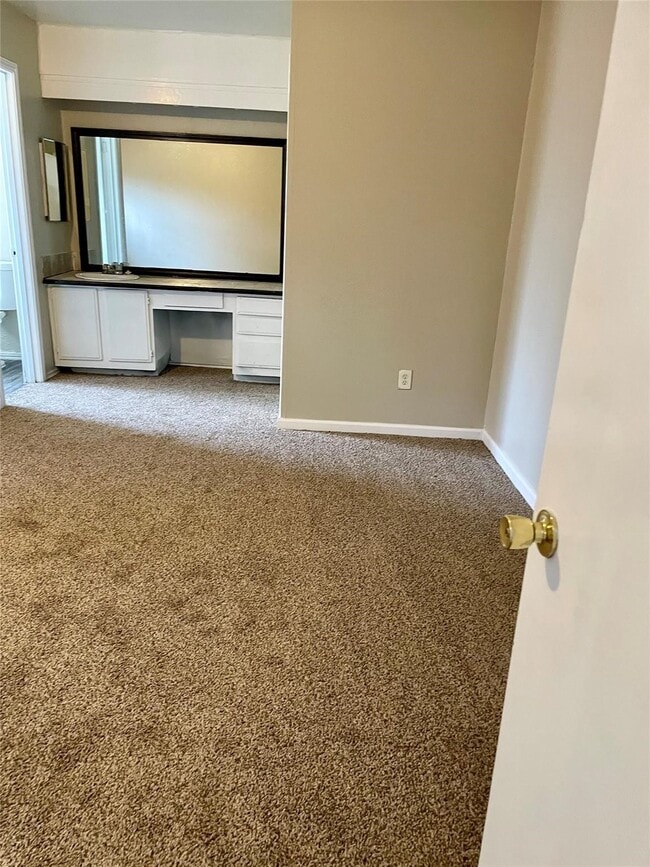 Building Photo - 15931 Cardono Ln
