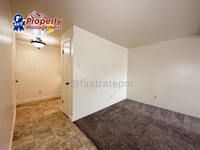 Building Photo - 1681 N Laurel St