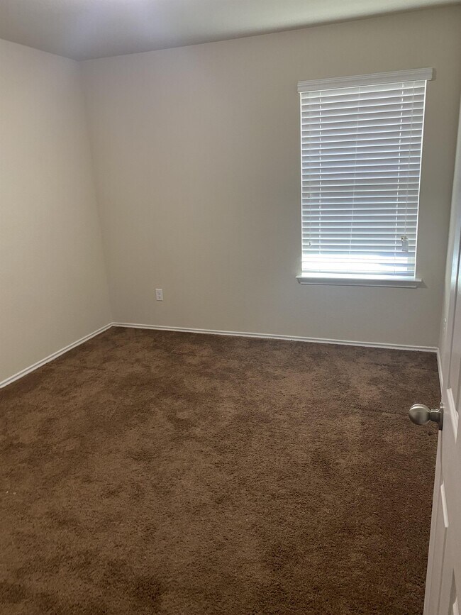 Building Photo - 6201 Dorothy Muree Dr