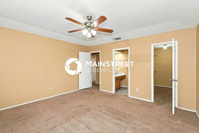 Building Photo - 3 Bedroom Pet-Friendly Home in Watauga, TX with Main Street Renewal