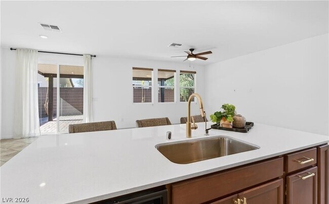 Building Photo - 7035 Toll Mountain St