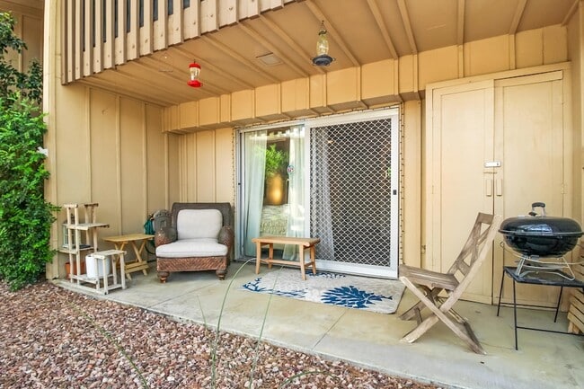 Building Photo - 77845 California Dr