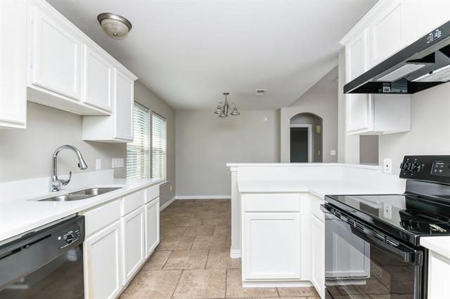 Building Photo - 8116 Raleigh Dr