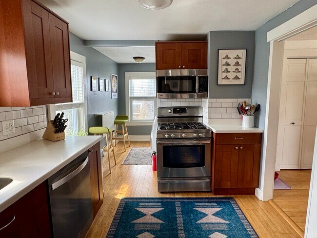 Building Photo - 4 Clifton St