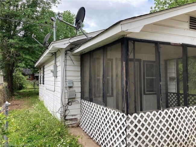 Building Photo - 107 N 16th St