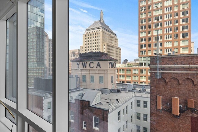 Building Photo - 430 Stuart St