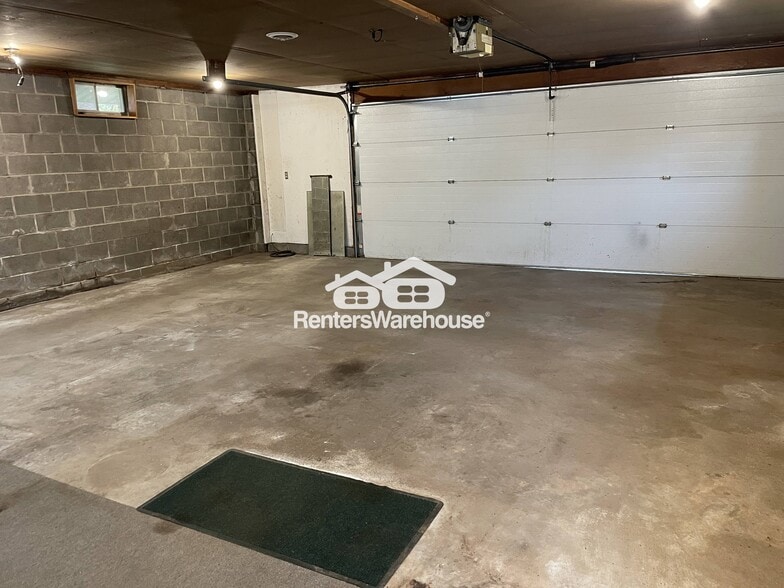 Building Photo - W4774 Pierce Rd