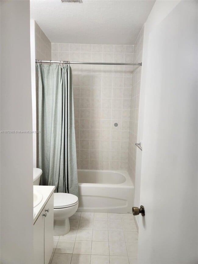 Building Photo - 4907 Spinnaker Dr