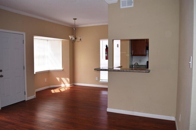 Building Photo - 14814 Perthshire Rd