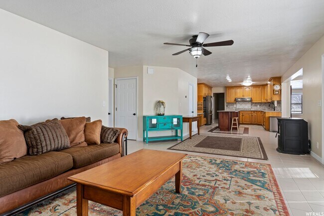 Building Photo - Beautiful home single level entry with out buildings and amazing landscaping - shorter term lease...