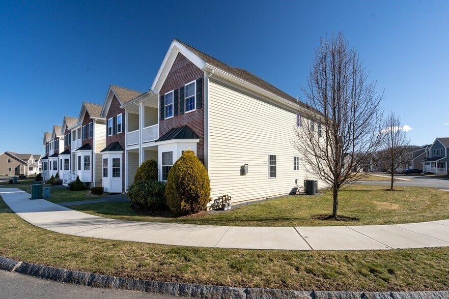 Building Photo - 20 Denworth Bell Cir
