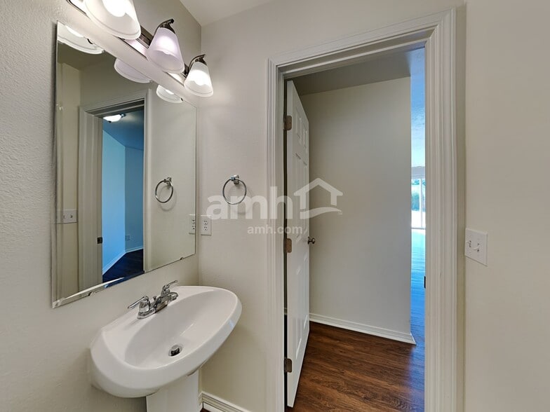 Building Photo - 19637 Cumberland Way