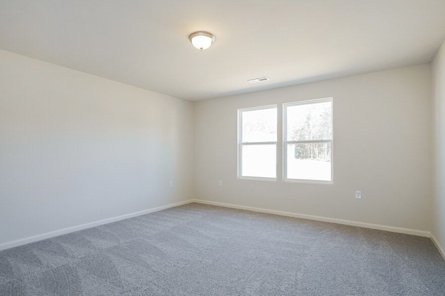 Building Photo - 2505 Kenton Ct SE