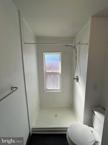 Building Photo - 438 Mitchell Ave