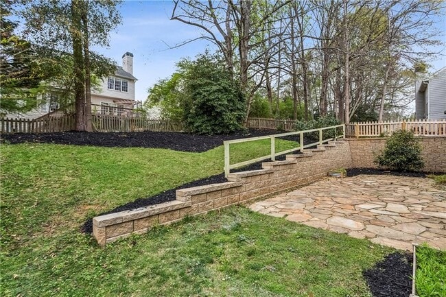 Building Photo - 52 Bridle Ln