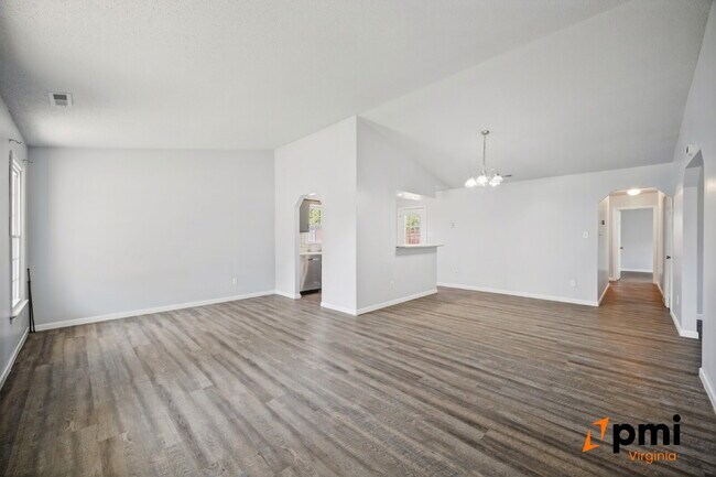 Building Photo - 3 BEDROOM 2 BATH W/GARAGE IN VIRGINIA BEACH PETS ALLOWED