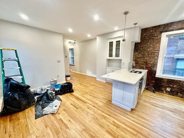 Building Photo - 76 N Margin St