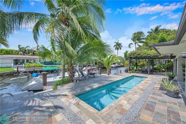 Building Photo - 1200 Guava Isle