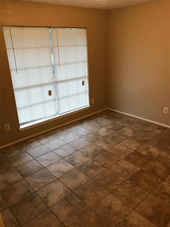 Building Photo - 2431 Autumn Springs Ln
