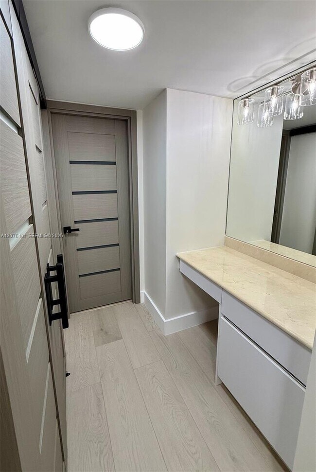 Building Photo - 5757 Collins Ave