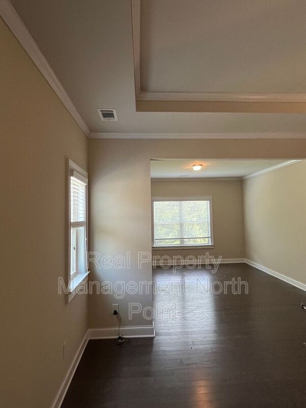Building Photo - 184 Gray Trl