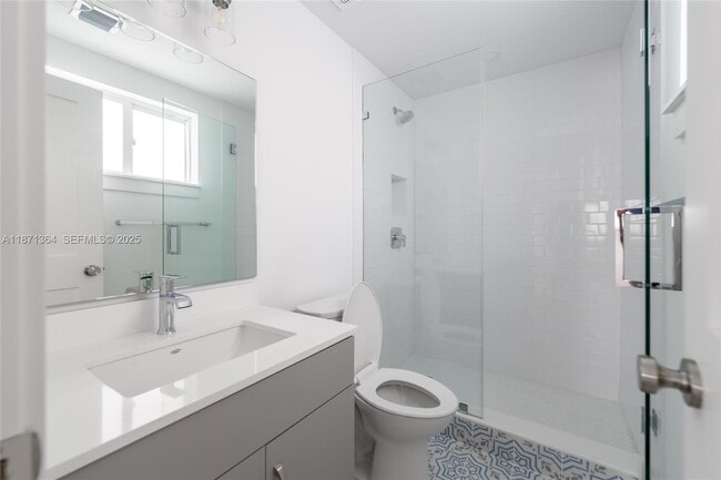 Building Photo - 3160 S Le Jeune Rd