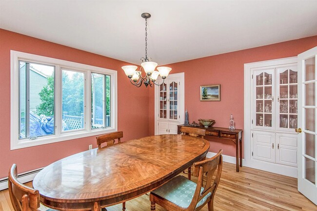 Building Photo - 5BD/3BA Beautiful House in South Burlington