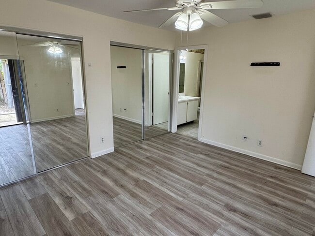 Building Photo - 1301 Waterview Cir