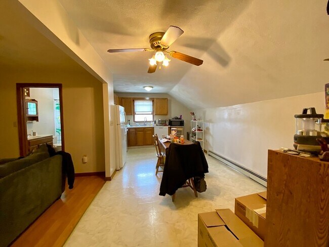 Building Photo - 39-41 Columbia Street Unit 5