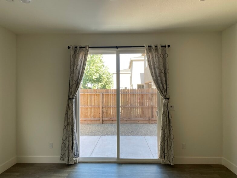 Building Photo - 2363 Explorador Dr