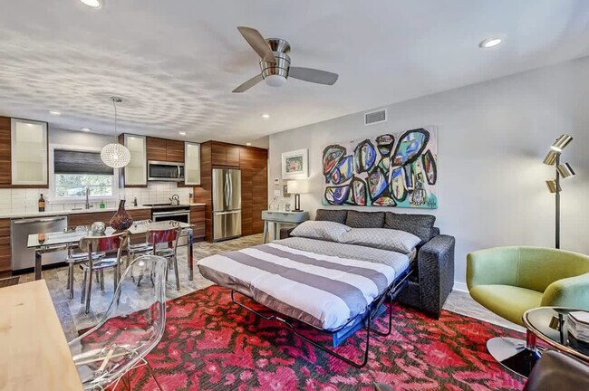 Building Photo - 510 Queens Rd