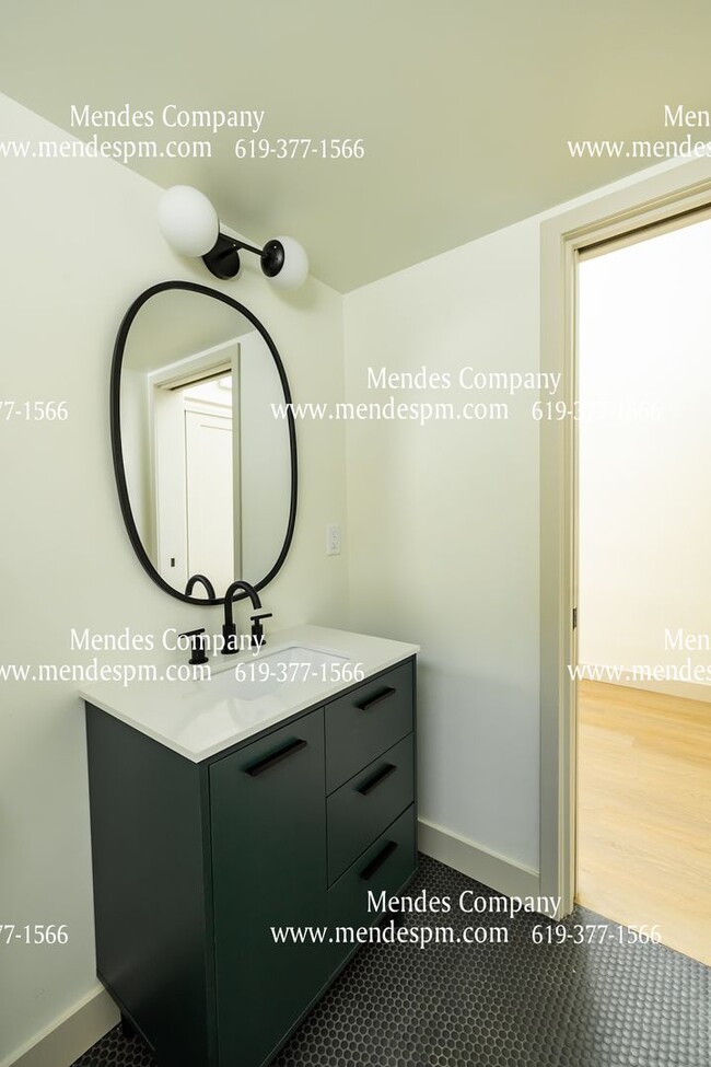 Building Photo - 5072 Madison Ave