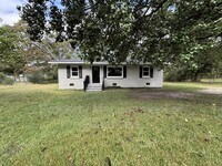 Building Photo - 621 Hayes Rd