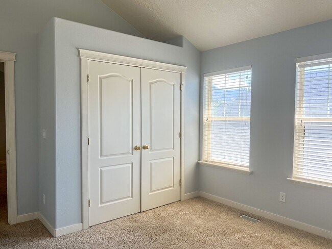 Building Photo - 1045 N 130 W
