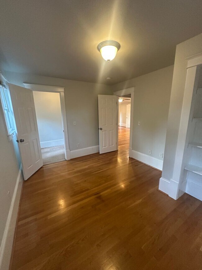 Building Photo - 4508b Park Ave, Nashville TN 37209 *Leasin...