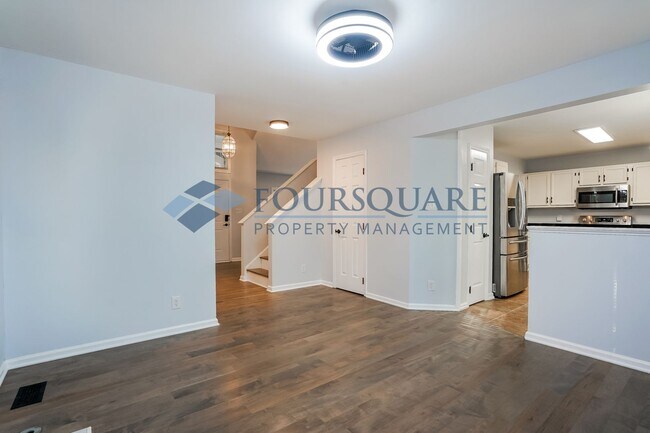 Building Photo - Spacious 3-Bed, 2.5-Bath Single Family Home with Modern Finishes & Back Deck