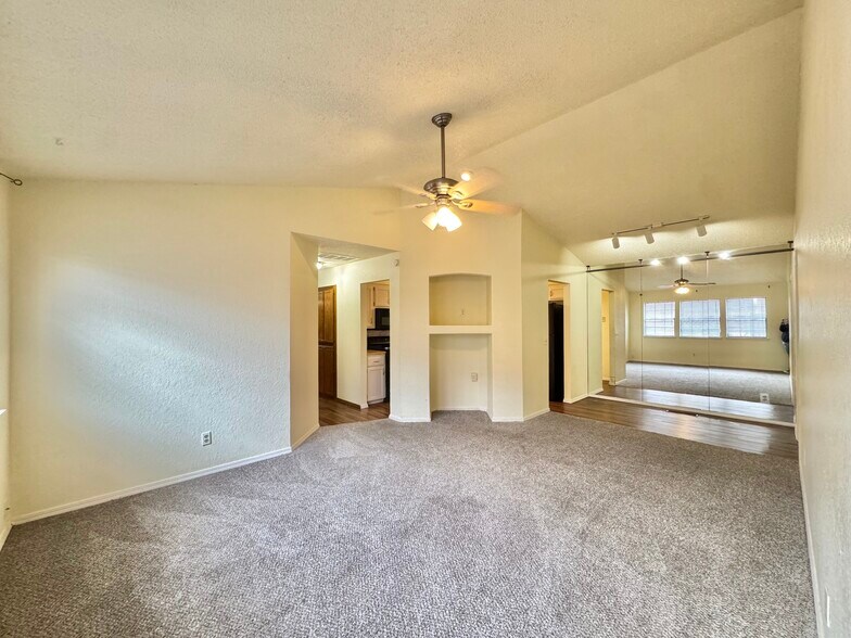 Building Photo - 1416 SW 96th St