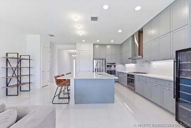 Building Photo - 8597 Crystal Downs Ave