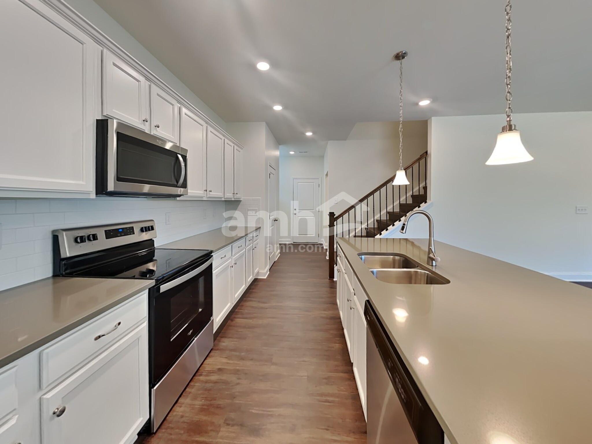 Building Photo - 4080 Chivalry Dr