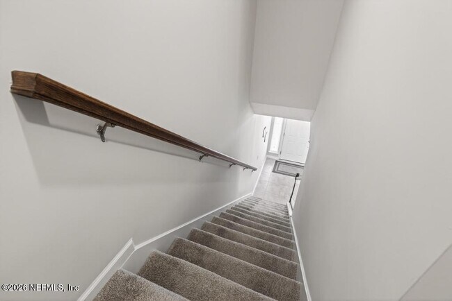 Building Photo - 381 Richmond Dr