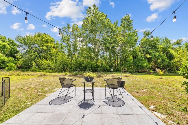 Building Photo - 5554 Blue Azure Dr