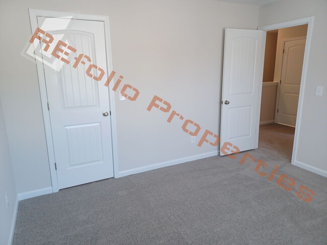 Building Photo - Beautiful 4 Bedroom, 3 Bath, 1-Car Garage ...
