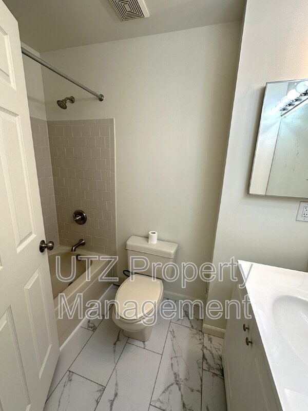 Building Photo - 9 Old Forge Garth Rd