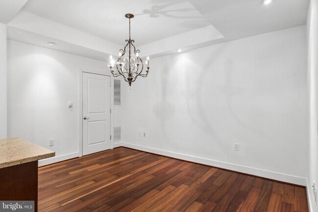 Building Photo - 2425 L St NW