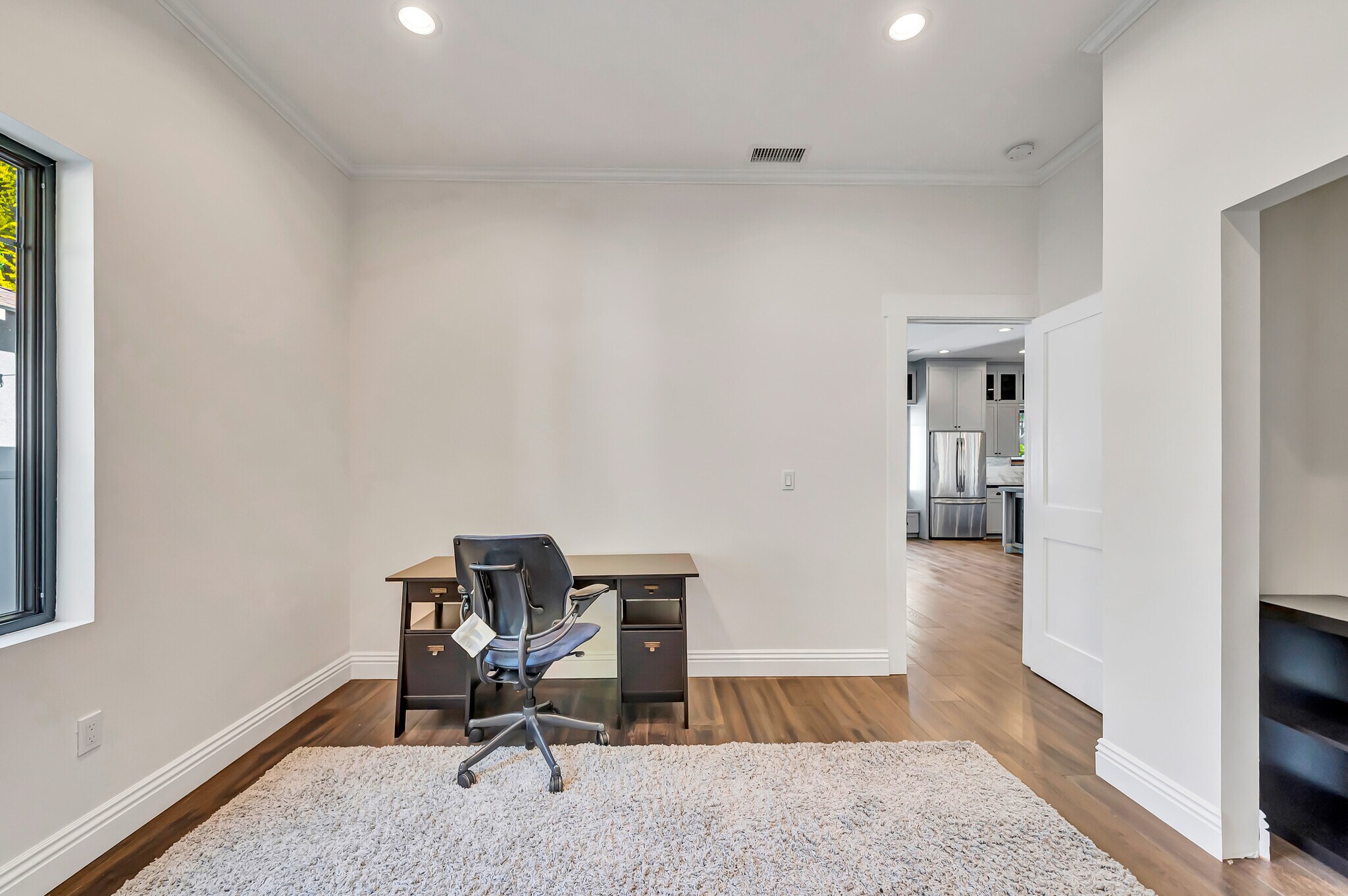 Building Photo - 6032 Goodland Ave